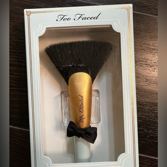 Too faced contouring  brush - Picture 4 of 5